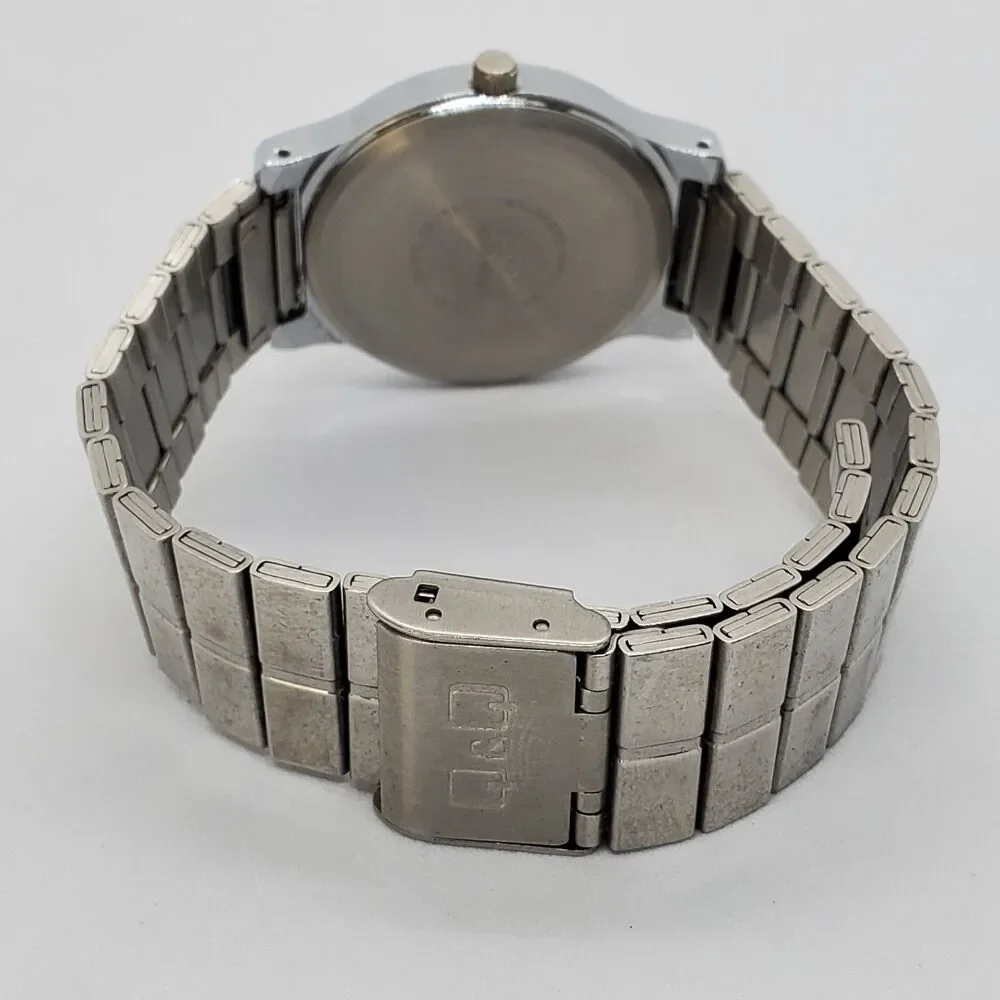 QQ By Citizen Watch Women 32MM‎ White Dial Gray Tone Bracelet New Battery